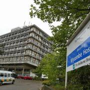 'Brilliant' new surgery to treat breast cancer unveiled at Wycombe Hospital