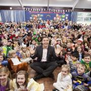 David Walliams touches down at Great Missenden school for World Book Day