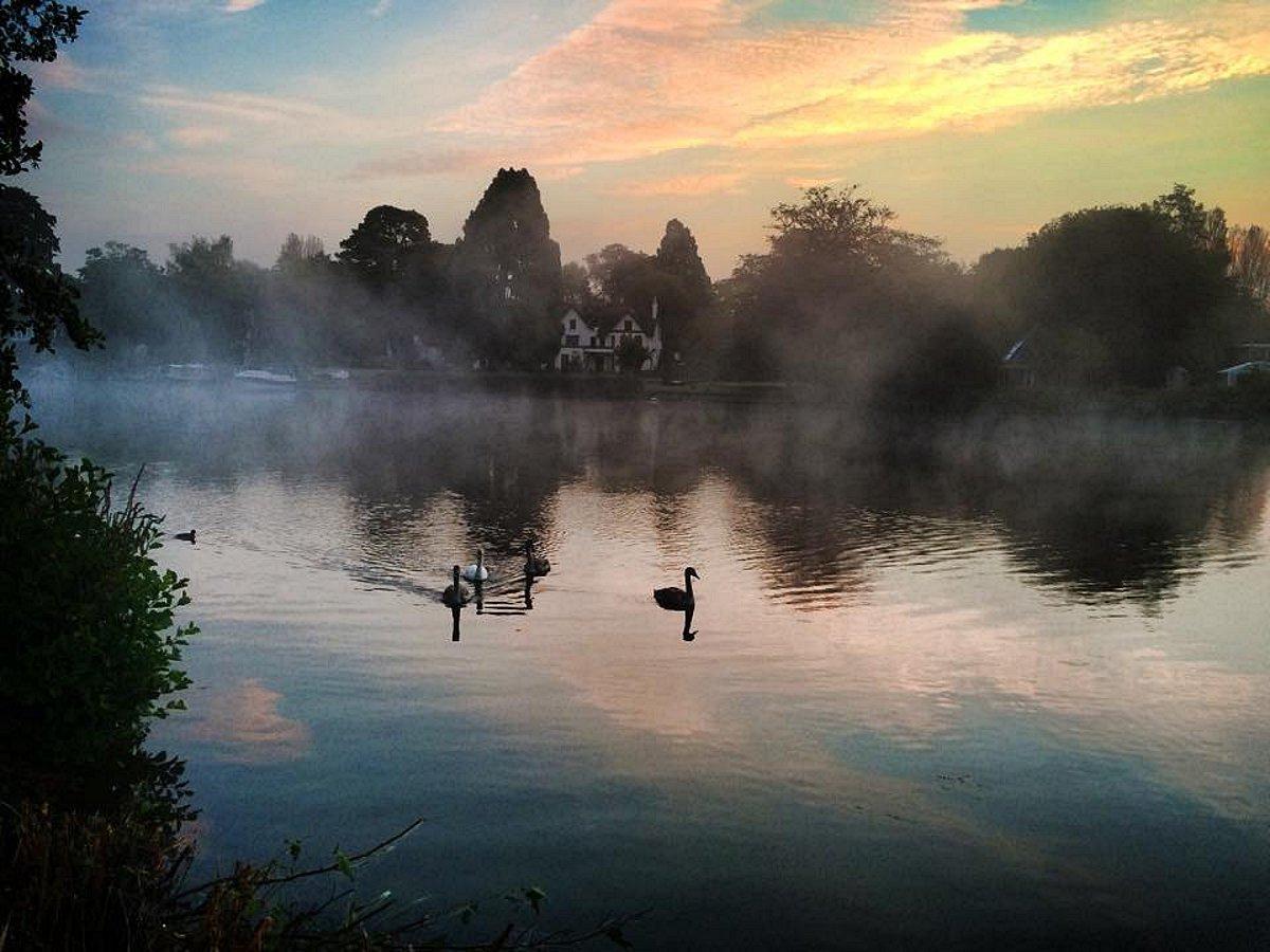 Bryony Harper's photo of a misty morning over the River Thames.