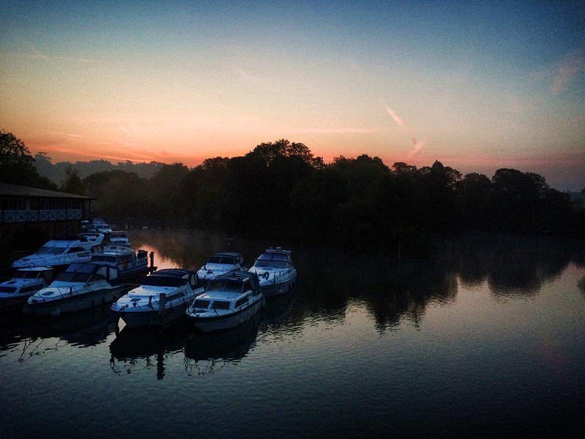 Bryony Harper's photo of a misty morning over the River Thames.