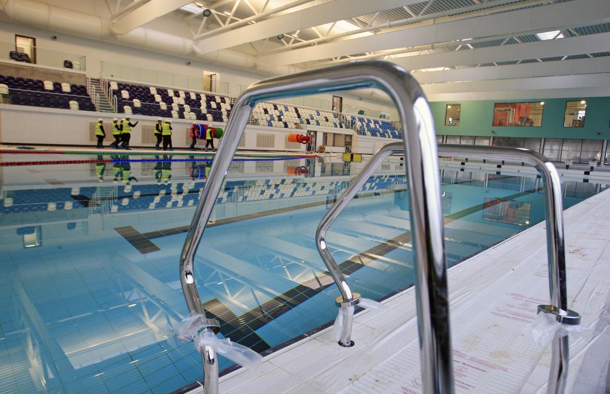 Swimming pool, Wycombe Leisure Centre - ARM Images