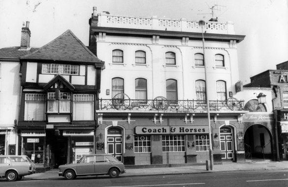 The Coach & Horse, High Street. Pub originally known as The Grapes and closed in the 1980s. Photo 1977.