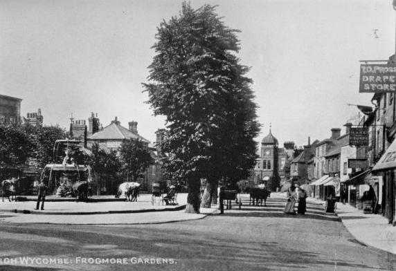The Hare and Hounds, Frogmore Gardens. Photo 1905.