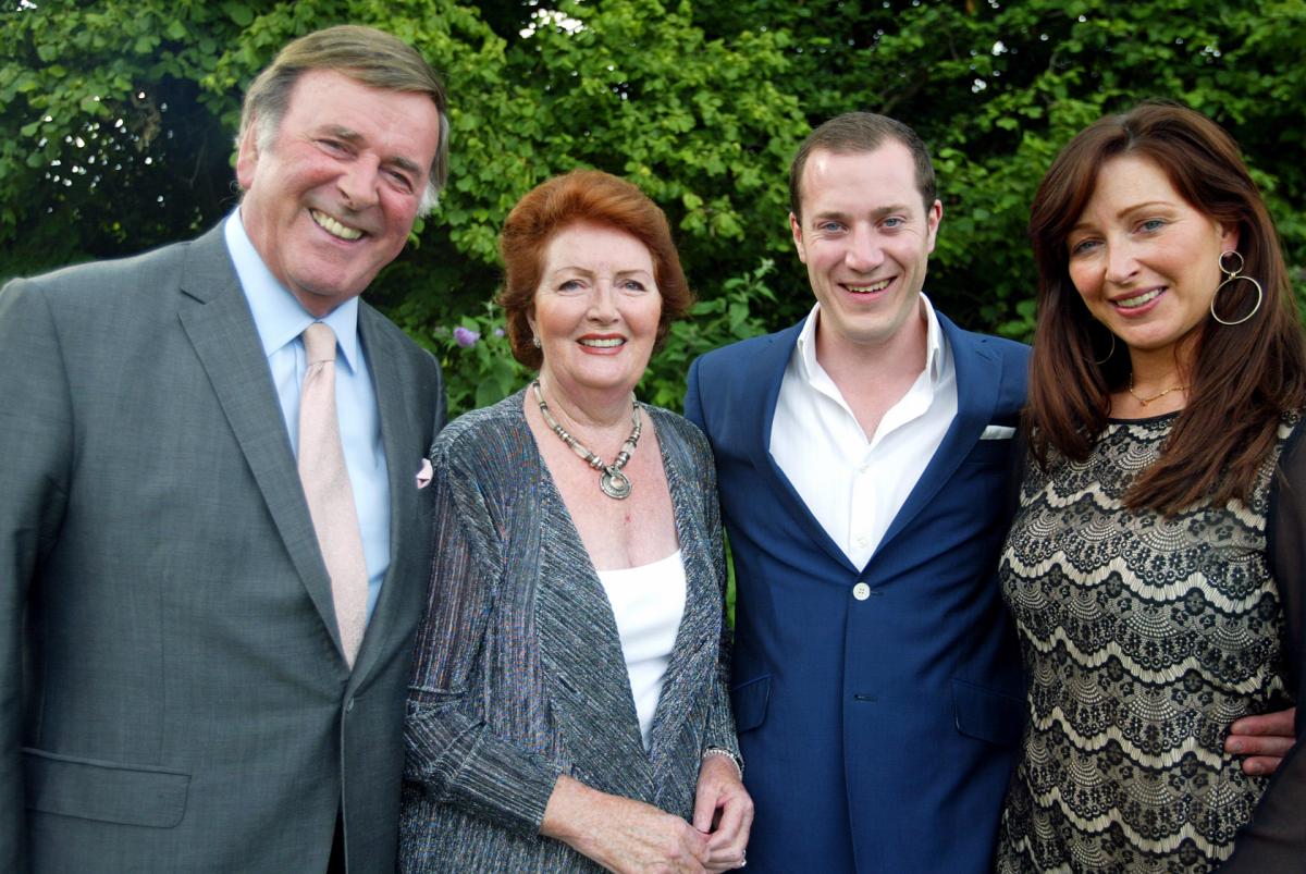 Sir Terry Wogan with family at The Tree Oaks pub in Gerrards Cross.