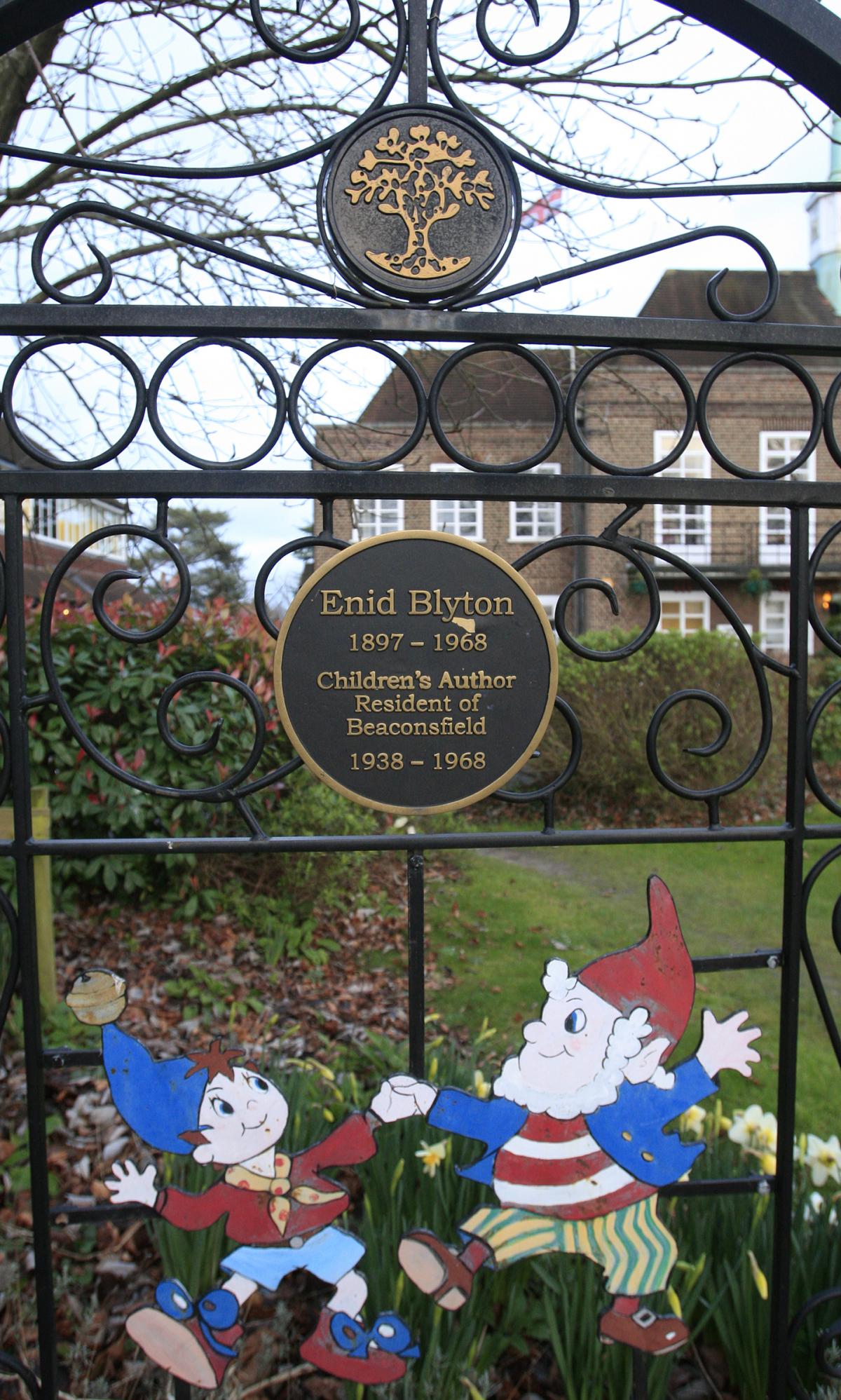 Enid Blyton plaque – A more fitting sight in the same gardens, the plaque was installed in 2014. Blyton lived and wrote the majority of her world-famous books in the town.