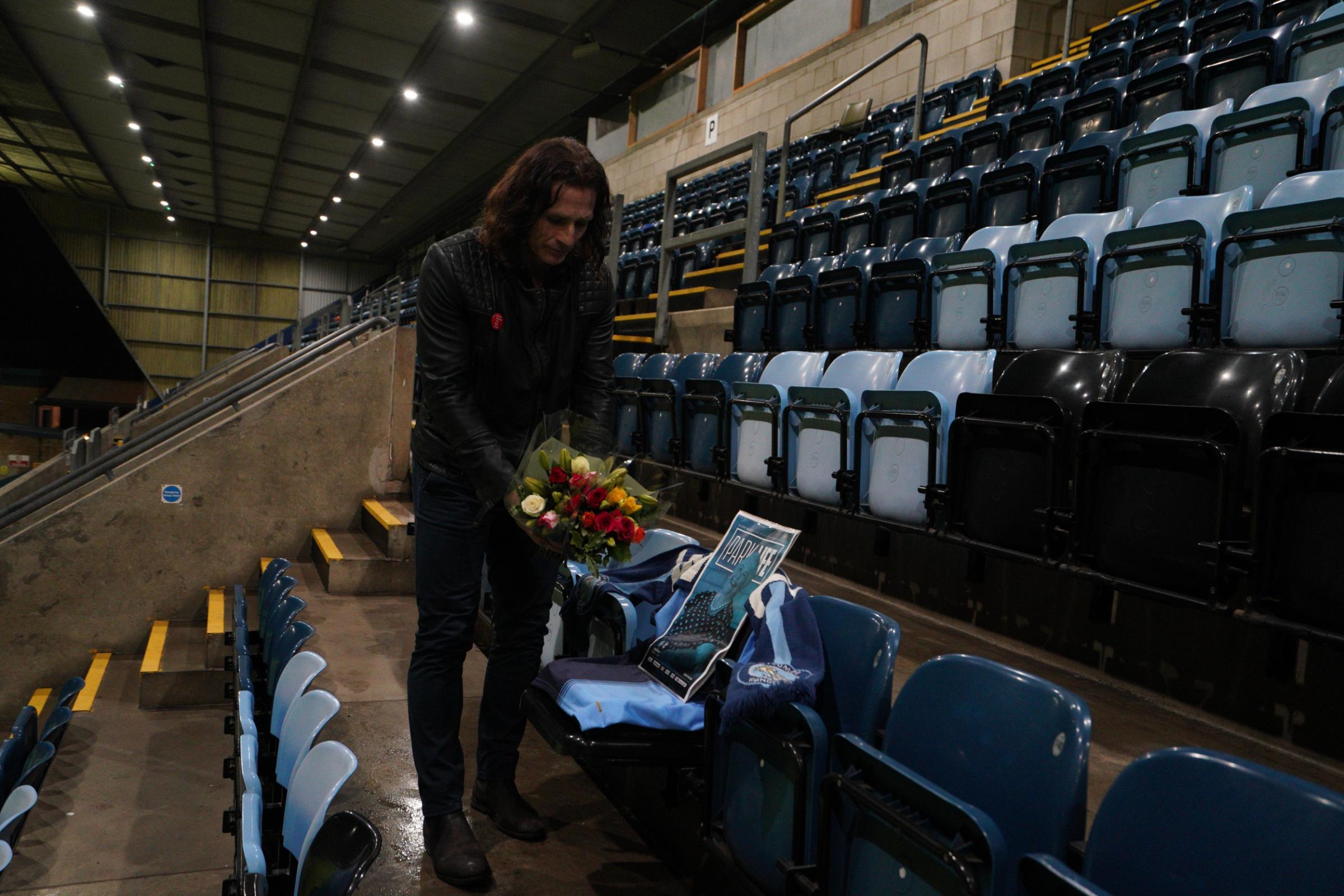 Ainsworth paid his respects to Sandie before the game against Birmingham on Feb 2 (Prime Media)