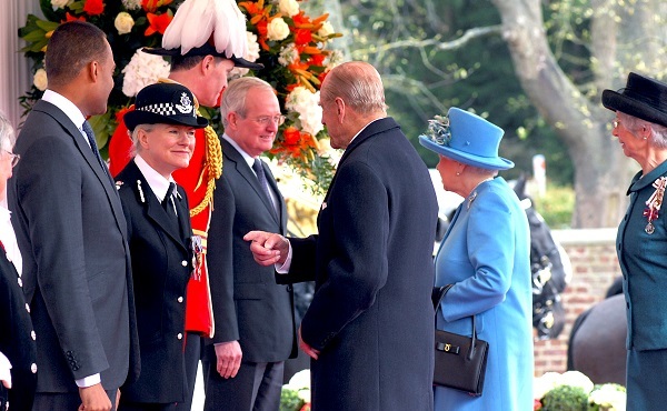 The Queen and HRH the Duke of Edinburgh meeting Chief Constable Thornton on a visit to Royal Ascot. Credit: TVP