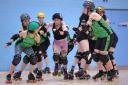 Manchester 'jammer' taking on the Wycombe team in green (Floyd King Derby Photography)