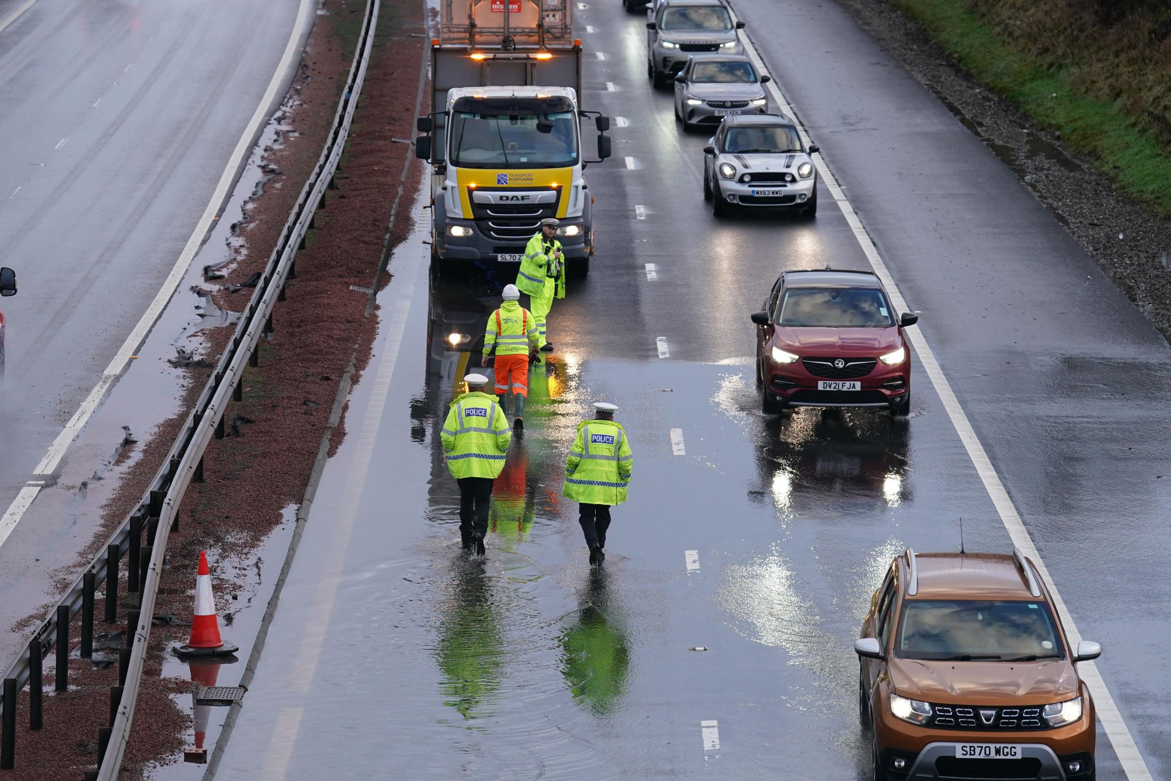 Travel disruption continues and 14,000 homes without power after Storm Gerrit - Vimarsana News