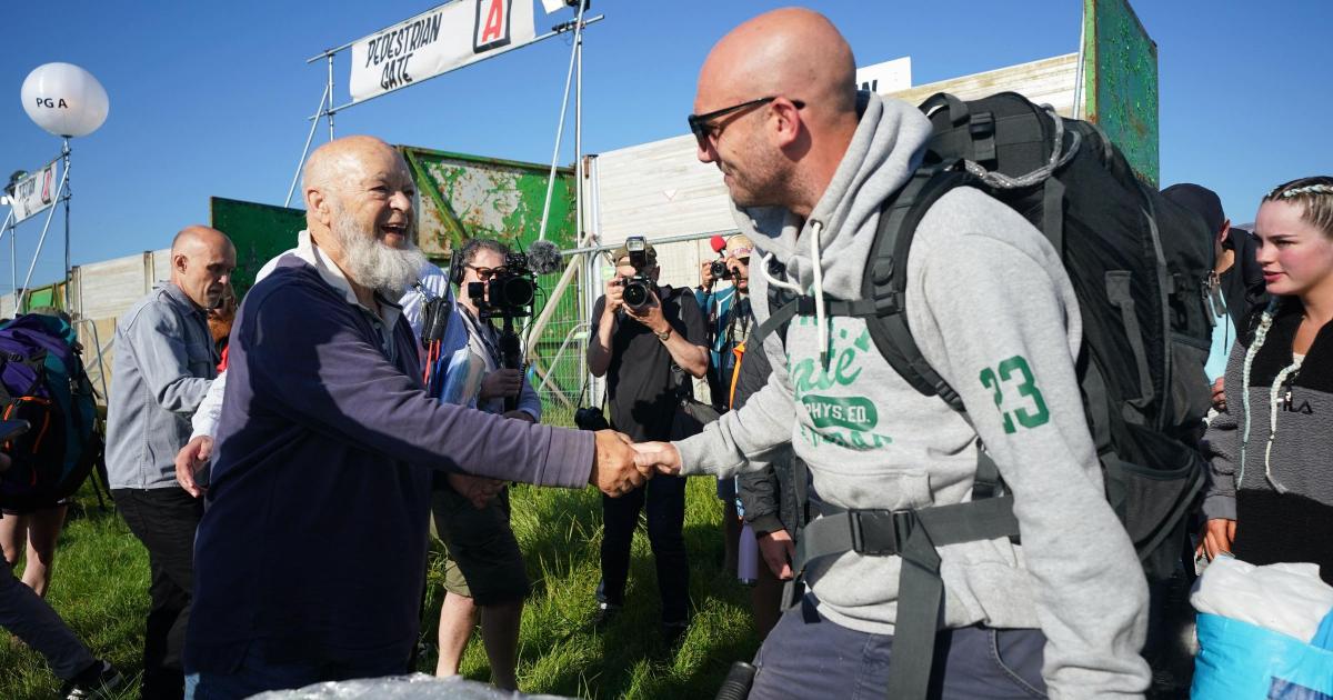 Glastonbury founder Michael Eavis to be knighted at Windsor Castle - Vimarsana News