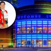 Vernon Kay brands state of Britain ‘absolute garbage’ as he speaks about his Wycombe panto