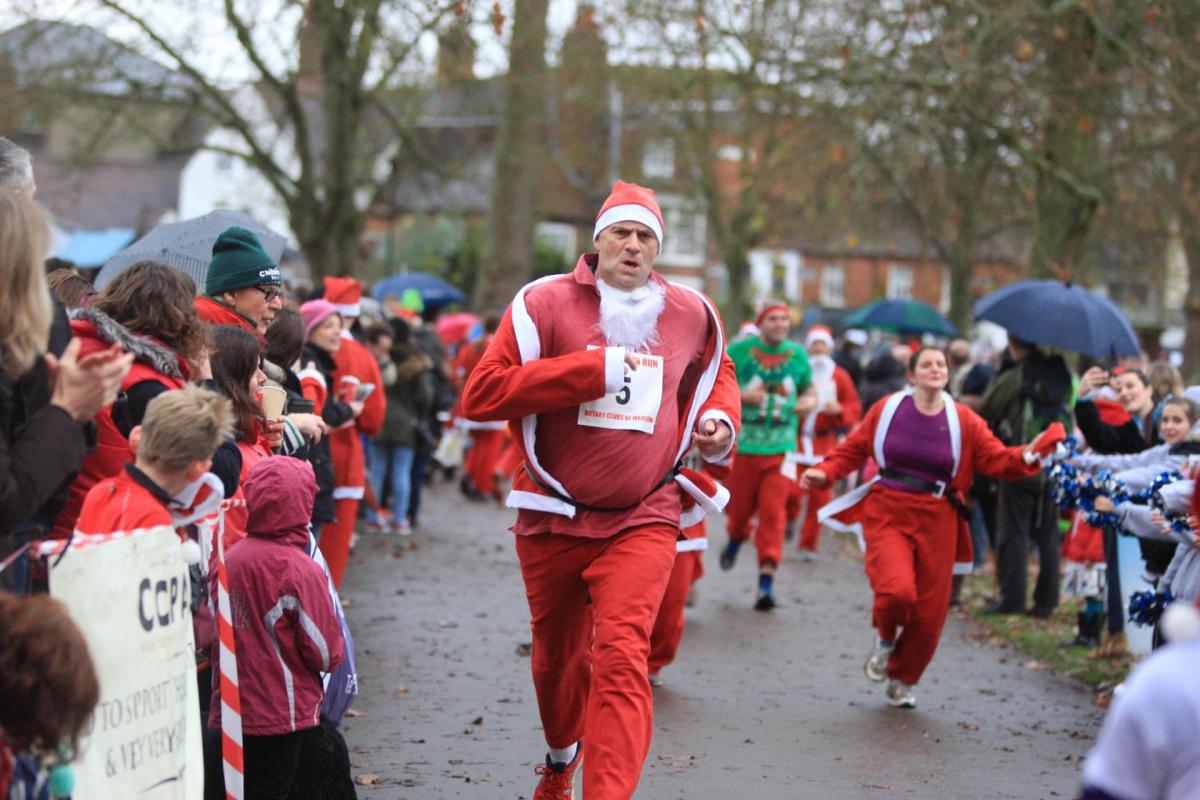 Sir Steve Redgrave approaching the finish line of the annual Marlow Santa Dash 2014