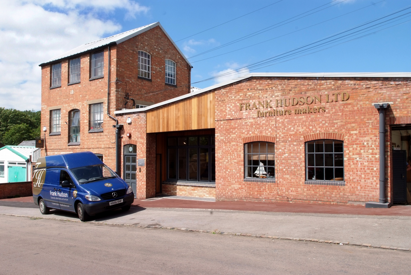 Iconic Furniture Factory The Frank Hudson Outlet In Rosebery Avenue To Close Its Doors In High Wycombe This Week Amid Drop In Customers Bucks Free Press